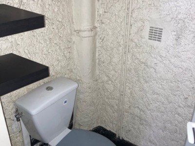 LOCAL COMMERCIAL A LOUER - ST ETIENNE CENTRE VILLE - 59 m2 - 550€ HC par mois