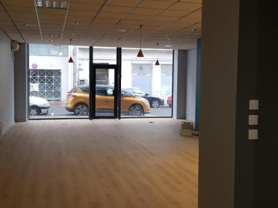 LOCAL COMMERCIAL A LOUER - ST ETIENNE CENTRE VILLE - 126.8 m2 - 830 € HC par mois