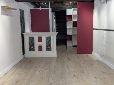 LOCAL COMMERCIAL A LOUER - ST ETIENNE CENTRE VILLE - 33 m2 - 710€ HC par mois