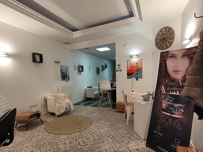 LOCAL COMMERCIAL A LOUER - ST ETIENNE CENTRE VILLE - 150 m2 - 1800 € HC par mois