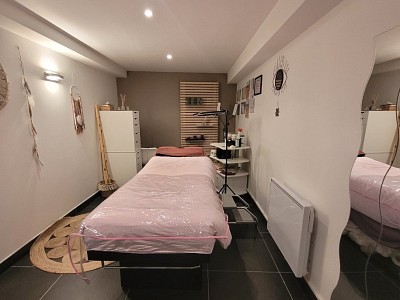 LOCAL COMMERCIAL A LOUER - ST ETIENNE CENTRE VILLE - 150 m2 - 1800 € HC par mois