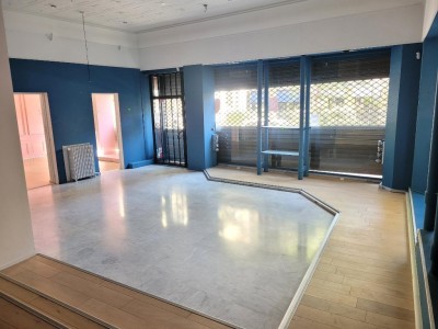 LOCAL COMMERCIAL A LOUER - ST ETIENNE CENTRE VILLE - 157 m2 - 920 € HC par mois