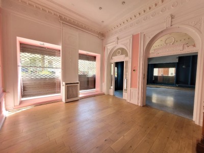 LOCAL COMMERCIAL A LOUER - ST ETIENNE CENTRE VILLE - 157 m2 - 900€ HC par mois