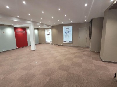 LOCAL COMMERCIAL A LOUER - ST ETIENNE CENTRE VILLE - 172 m2 - 970 € HC par mois