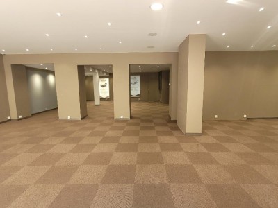 LOCAL COMMERCIAL A LOUER - ST ETIENNE CENTRE VILLE - 172 m2 - 970 € HC par mois