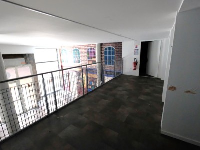 LOCAL COMMERCIAL A LOUER - ST ETIENNE CENTRE VILLE - 241 m2 - 1 000 € HC par mois
