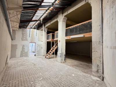 LOCAL COMMERCIAL A LOUER - ST ETIENNE CENTRE VILLE - 122 m2 - 783 &euro; HC par mois