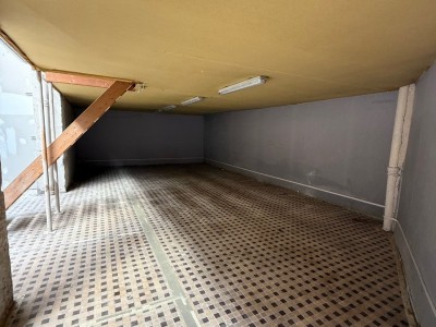 LOCAL COMMERCIAL A LOUER - ST ETIENNE CENTRE VILLE - 122 m2 - 783 &euro; HC par mois