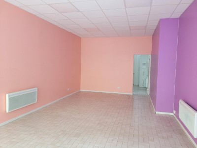 LOCAL COMMERCIAL A LOUER - ST ETIENNE FAURIEL - 43 m2 - 410€ HC par mois