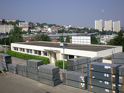 LOCAL COMMERCIAL A LOUER - ST ETIENNE MONTPLAISIR - 315 m2 - 2500€ HC et HT par mois