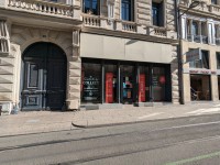 LOCAL COMMERCIAL A LOUER - ST ETIENNE PREFECTURE - 124 m2 - 1 000 &euro; HC par mois