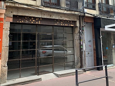 LOCAL COMMERCIAL A LOUER - ST ETIENNE SECTEUR LIBERATION - 55.49 m2 - 500 € HC par mois