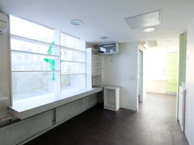 LOCAL COMMERCIAL A VENDRE - FIRMINY - 115.59 m2 - 97000€ 