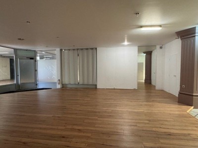 LOCAL COMMERCIAL A VENDRE - ST ETIENNE BERGSON - 140.43 m2 - 90000€ 
