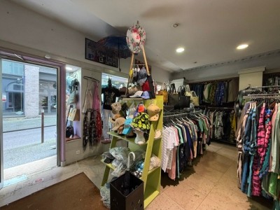 LOCAL COMMERCIAL A VENDRE - ST ETIENNE CENTRE VILLE - 134 m2 - 89 000 &euro; 