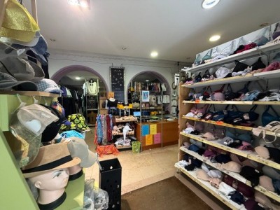 LOCAL COMMERCIAL A VENDRE - ST ETIENNE CENTRE VILLE - 134 m2 - 89 000 &euro; 
