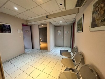 LOCAL D ACTIVITE A VENDRE - ST ETIENNE FAURIEL - 183.35 m2 - RÉALISÉ