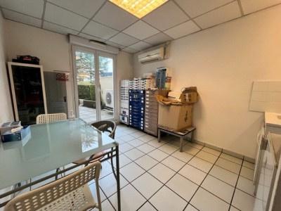 LOCAL D ACTIVITE A VENDRE - ST ETIENNE FAURIEL - 183.35 m2 - RÉALISÉ