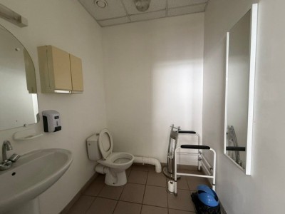 LOCAL D ACTIVITE A VENDRE - ST ETIENNE LA TERRASSE - 107.35 m2 - 145 000 €
