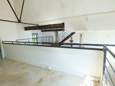 LOFT A VENDRE - ST ETIENNE FACULTE / CENTRE DEUX - 177 m2 - 237000€