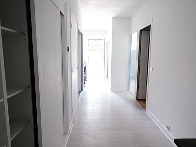 MAISON A LOUER - ST ETIENNE LA MTARE - 90.04 m2 - 800 € charges comprises par mois