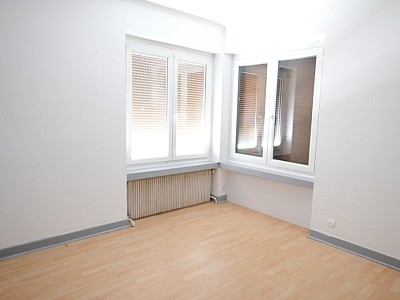 MAISON A LOUER - ST ETIENNE LA MTARE - 90.04 m2 - 800 € charges comprises par mois