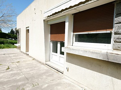 MAISON A LOUER - ST ETIENNE LA MTARE - 90.04 m2 - 800 € charges comprises par mois