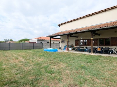 MAISON A VENDRE - BOISSET LES MONTROND - 73.97 m2 - 230000€
