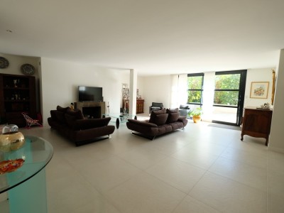 MAISON A VENDRE - ST ETIENNE BELLEVUE - 193 m2 - 379000€