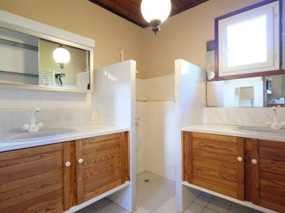 MAISON A VENDRE - ST ETIENNE FACULTE / CENTRE DEUX - 93.22 m2 - 170 000 €