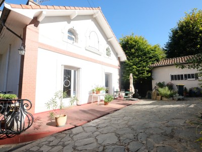 MAISON A VENDRE - ST ETIENNE FAURIEL - 275 m2 - 449000€