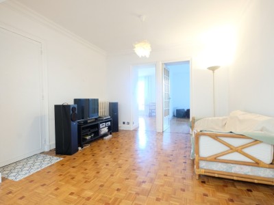 MAISON A VENDRE - ST ETIENNE FAURIEL - 275 m2 - 449000€