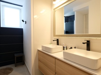 MAISON A VENDRE - ST ETIENNE FAURIEL - 175 m2 - 299 000 &euro;