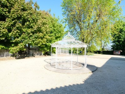 MAISON A VENDRE - ST JUST ST RAMBERT - 380 m2 - 849000€