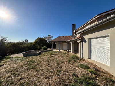 MAISON A VENDRE - ST PRIEST EN JAREZ 16 RUE DE LA GUICHERE - 178 m2 - 375 000 €