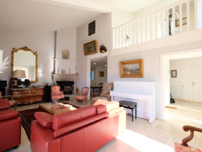 MAISON A VENDRE - ST PRIEST EN JAREZ - 200 m2 - 560000€