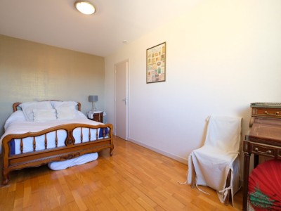MAISON A VENDRE - ST PRIEST EN JAREZ - 200 m2 - 560000€