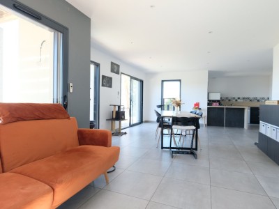 MAISON A VENDRE - ST PRIEST EN JAREZ - 142 m2 - 495 000 &euro;