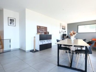 MAISON A VENDRE - ST PRIEST EN JAREZ - 142 m2 - 495 000 &euro;