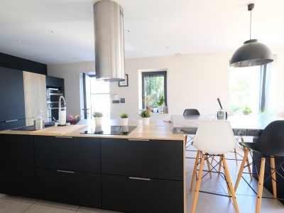 MAISON A VENDRE - ST VICTOR SUR LOIRE - 156 m2 - 359000€