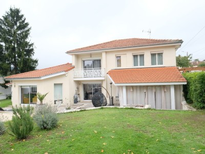 MAISON - UNIEUX - 159 m2 - VENDU