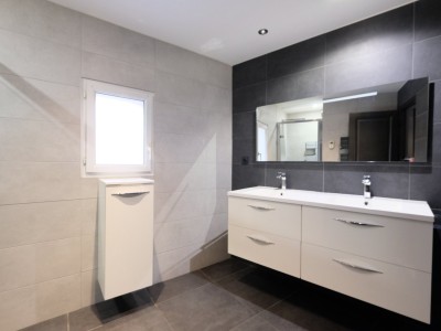 MAISON A VENDRE - UNIEUX - 169 m2 - 315000€