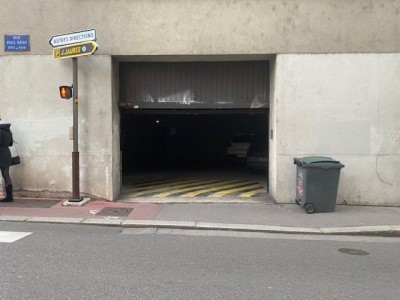 PARKING -  CENTRE VILLE A LOUER - ST ETIENNE CENTRE VILLE - 9.7 m2 - 80�&euro; charges comprises par mois