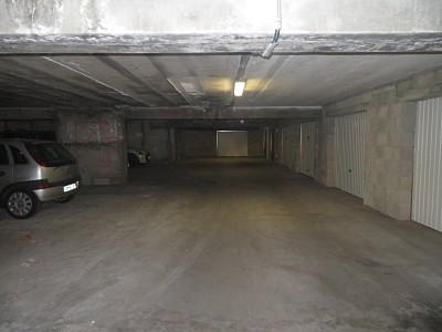 PARKING - ST ETIENNE BERGSON - VENDU