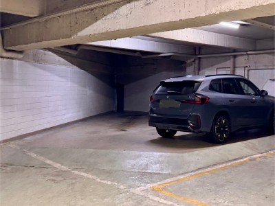 PARKING A VENDRE - ST ETIENNE FAURIEL - 24000€