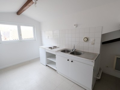 STUDIO A LOUER - ST ETIENNE BADOUILLRE - 18.44 m2 - 290€ charges comprises par mois