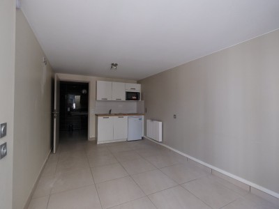 STUDIO A LOUER - ST ETIENNE CENTRE VILLE - 22.88 m2 - 295€ charges comprises par mois