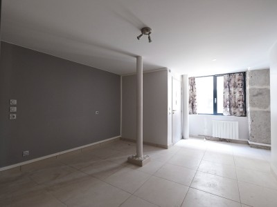 STUDIO A LOUER - ST ETIENNE CENTRE VILLE - 25.23 m2 - 295€ charges comprises par mois