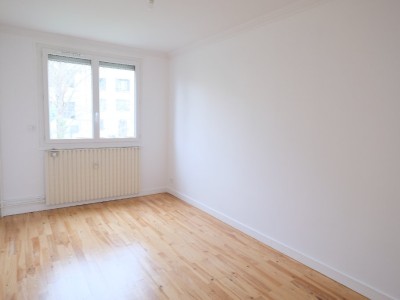 APPARTEMENT T3 A LOUER - ST ETIENNE CENTRE VILLE - 70 m2 - 775€ charges comprises par mois