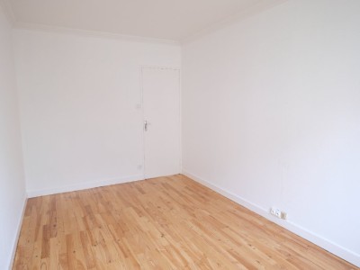 APPARTEMENT T3 A LOUER - ST ETIENNE CENTRE VILLE - 70 m2 - 775€ charges comprises par mois